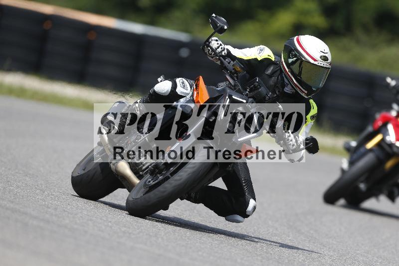 /27 12.06.2025 Ducati Schweiz Trackday Warmup  ADR/gruen-vert/29